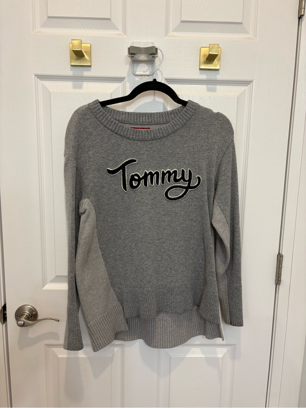 Tommy Hilfiger Gray 'Tommy' Logo Knit Sweater #1434
